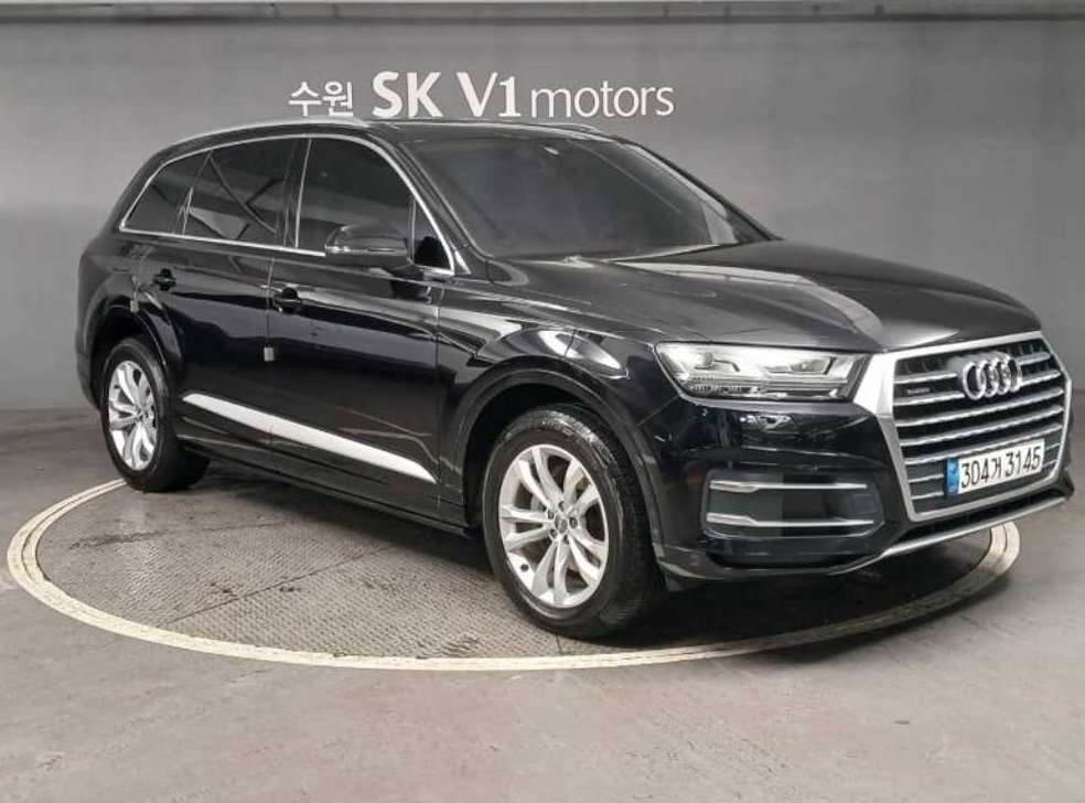 아우디 Q7 45 TFSI 콰트로