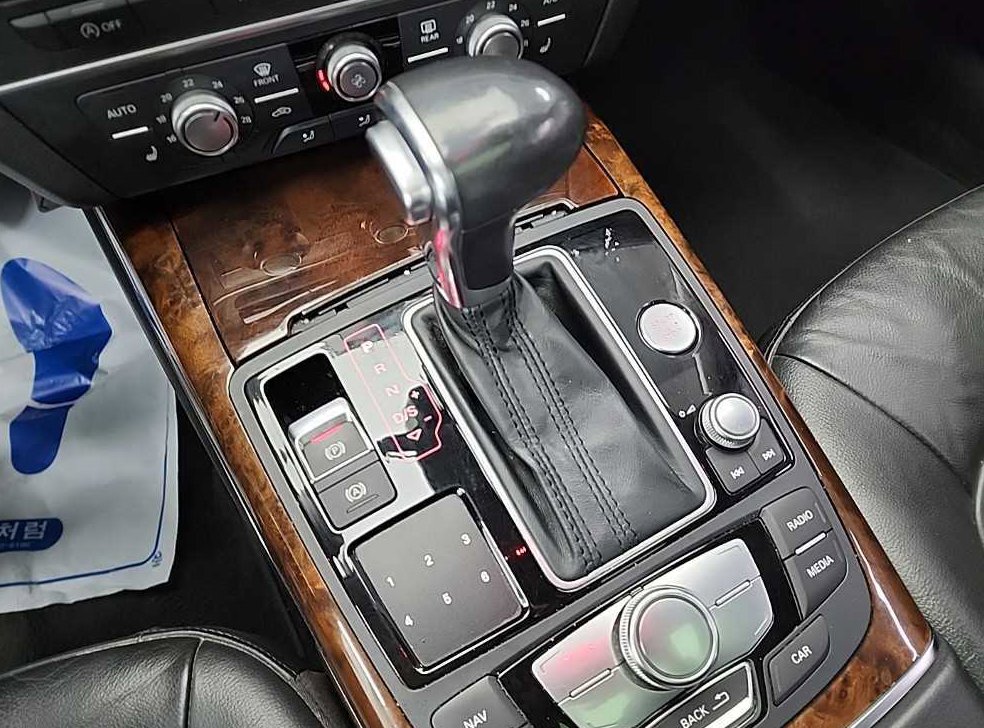 아우디 A6 45 TDI 콰트로 사진 8