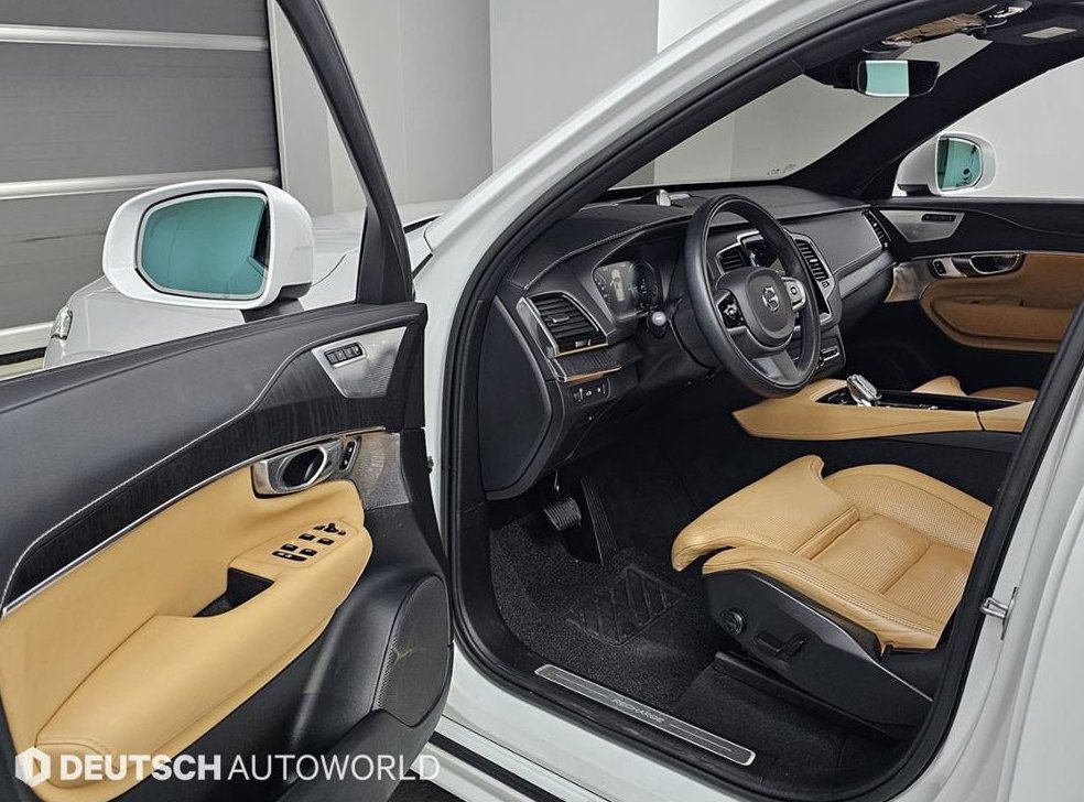 볼보 XC90 2.0 T8 AWD 사진 11