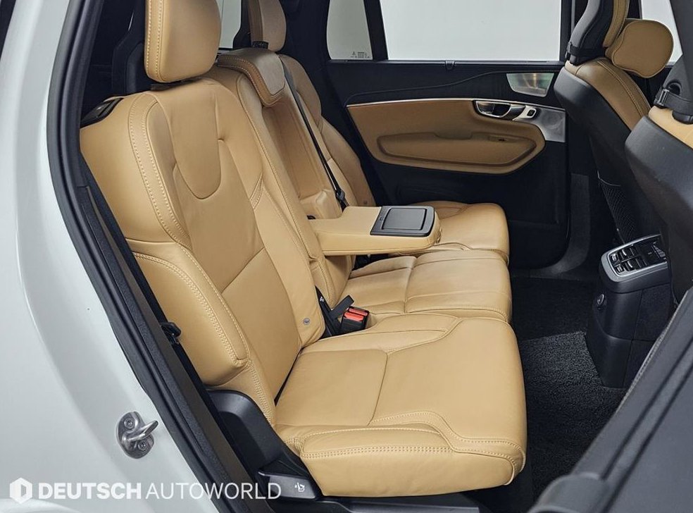 볼보 XC90 2.0 T8 AWD 사진 12