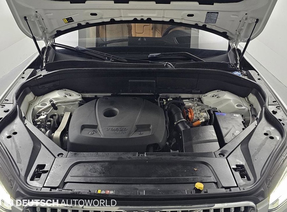 볼보 XC90 2.0 T8 AWD 사진 6