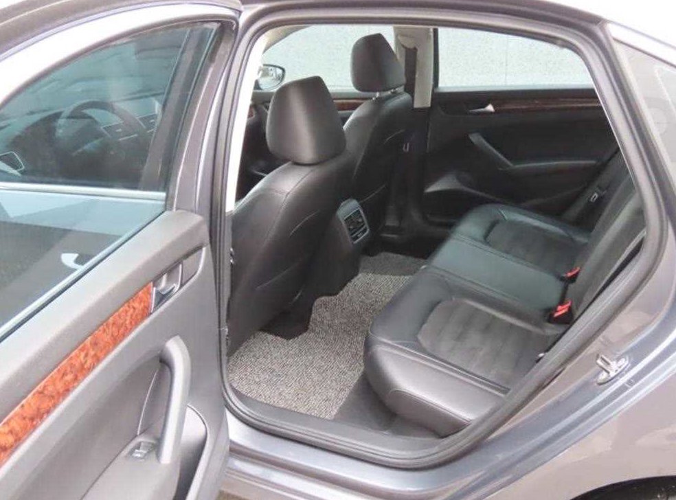 폭스바겐 파사트 2.0 TDI 사진 14