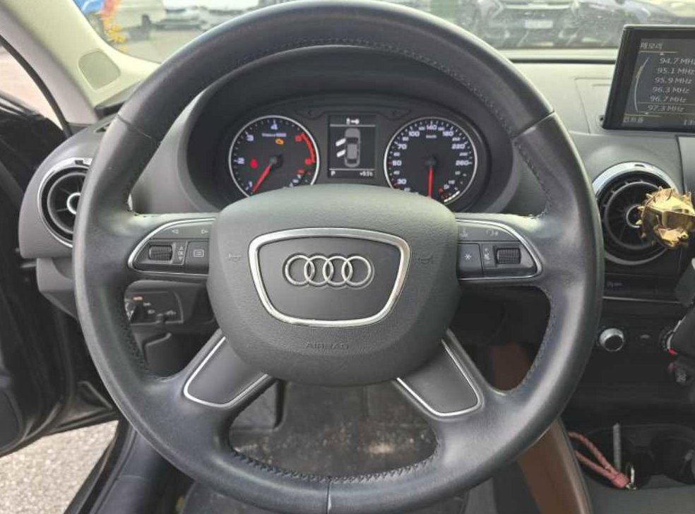 아우디 A3 25 TDI 사진 14