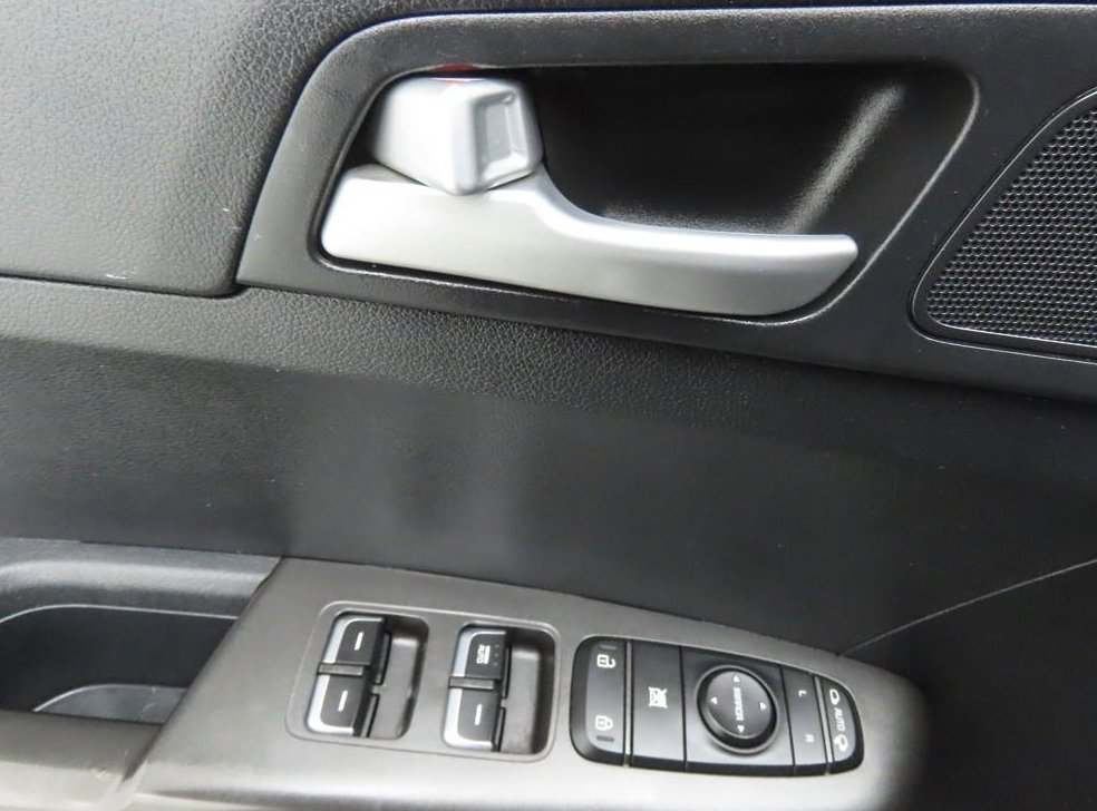 기아 스포티지 2.0 디젤 2WD 사진 9
