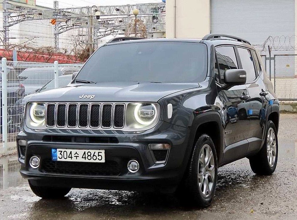지프 레니게이드 2.4 리미티드 AWD 사진 2