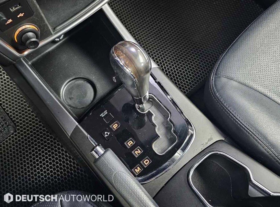 KG모빌리티(쌍용)  코란도 2WD 2.0 RX 사진 9