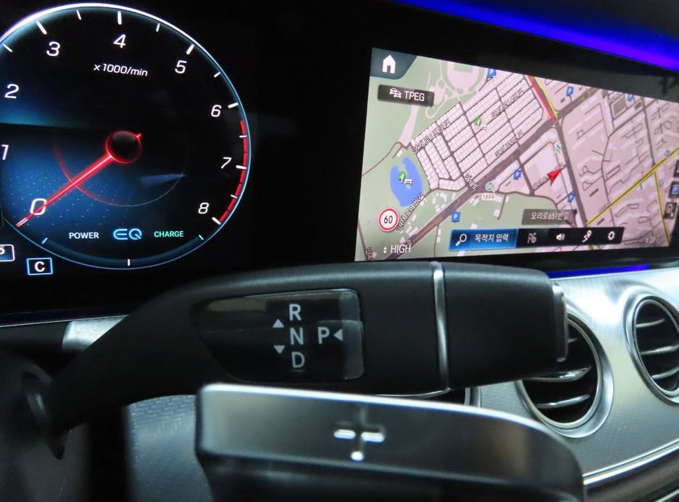 벤츠 E 클래스 E350 4MATIC 아방가르드 사진 14
