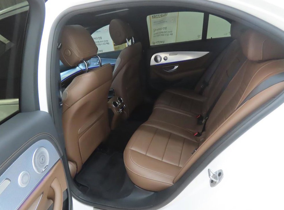 벤츠 E 클래스 E350 4MATIC 아방가르드 사진 6