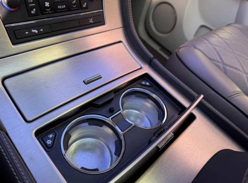 캐딜락 에스컬레이드 6.2 V8 ESV 사진 17