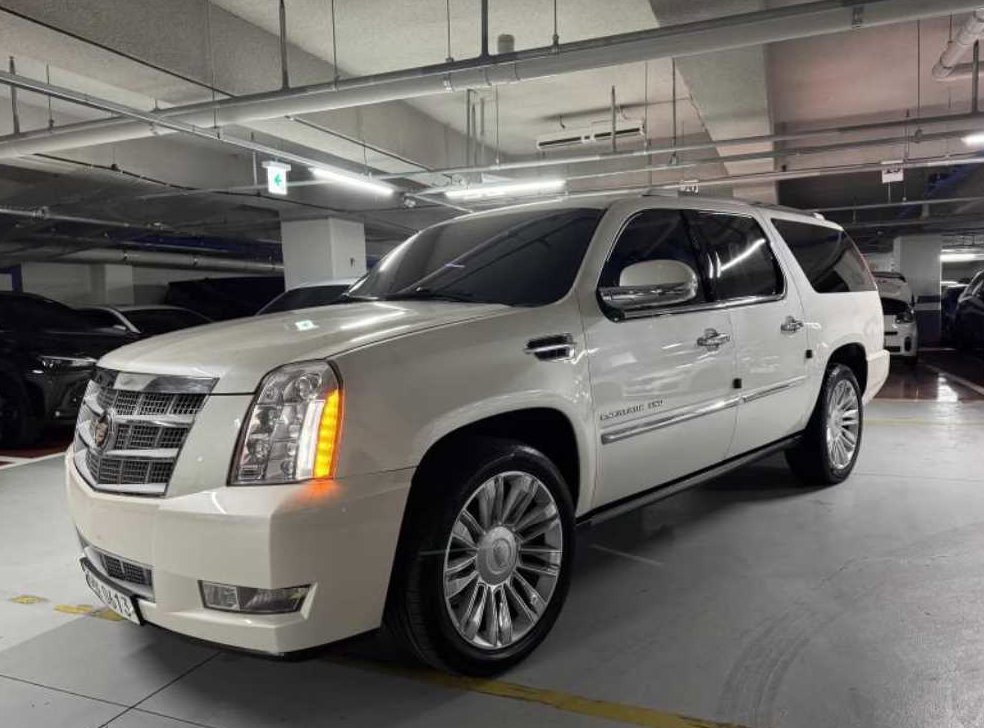 캐딜락 에스컬레이드 6.2 V8 ESV 사진 3