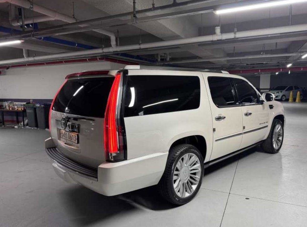 캐딜락 에스컬레이드 6.2 V8 ESV 사진 6