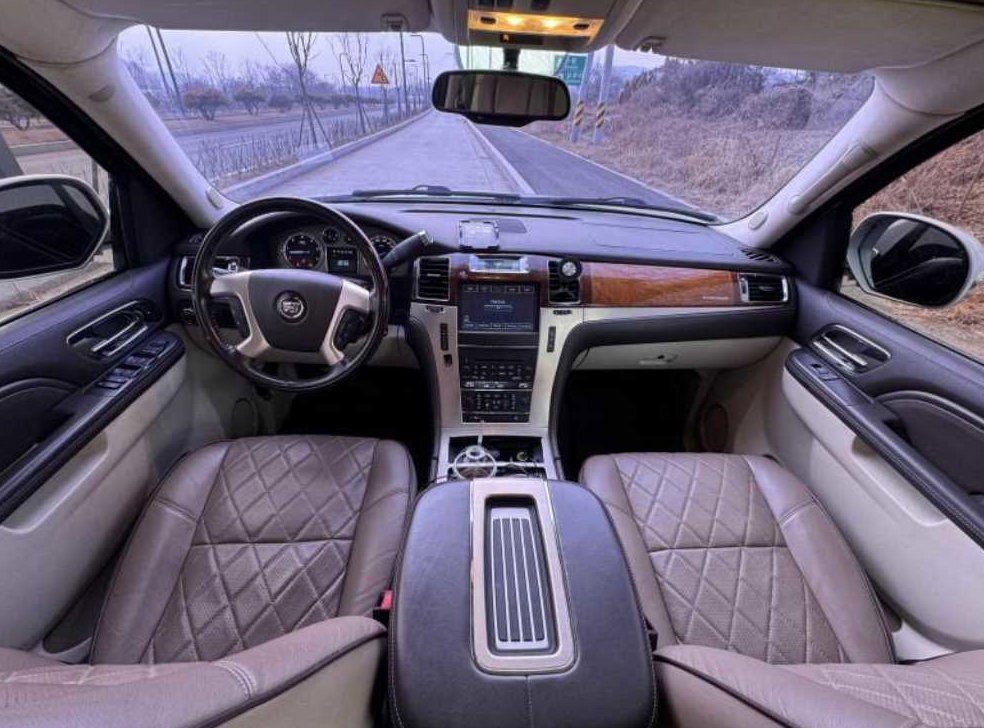 캐딜락 에스컬레이드 6.2 V8 ESV 사진 7