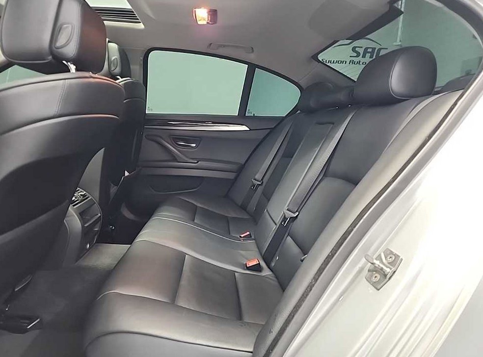 BMW 5시리즈 528i 사진 12