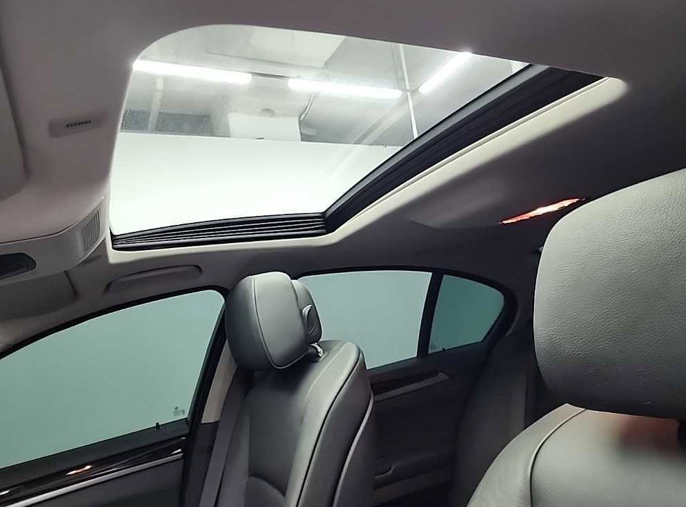BMW 5시리즈 528i 사진 14