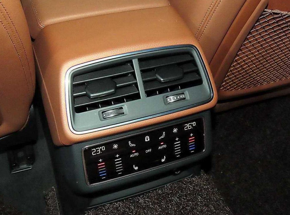 아우디 A6 45 TFSI 콰트로 프리미엄 사진 13