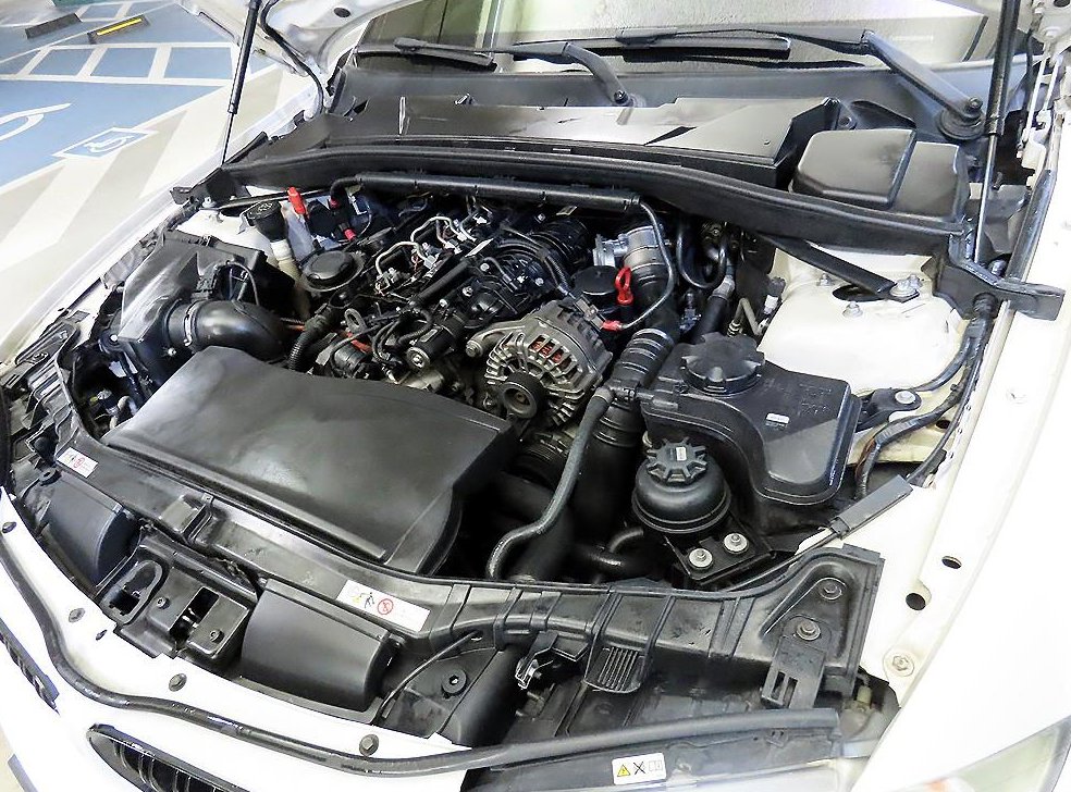 BMW 1시리즈 120d 쿠페 사진 17
