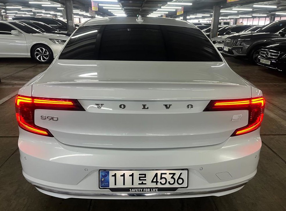 볼보 S90 T8 AWD 인스크립션 사진 5