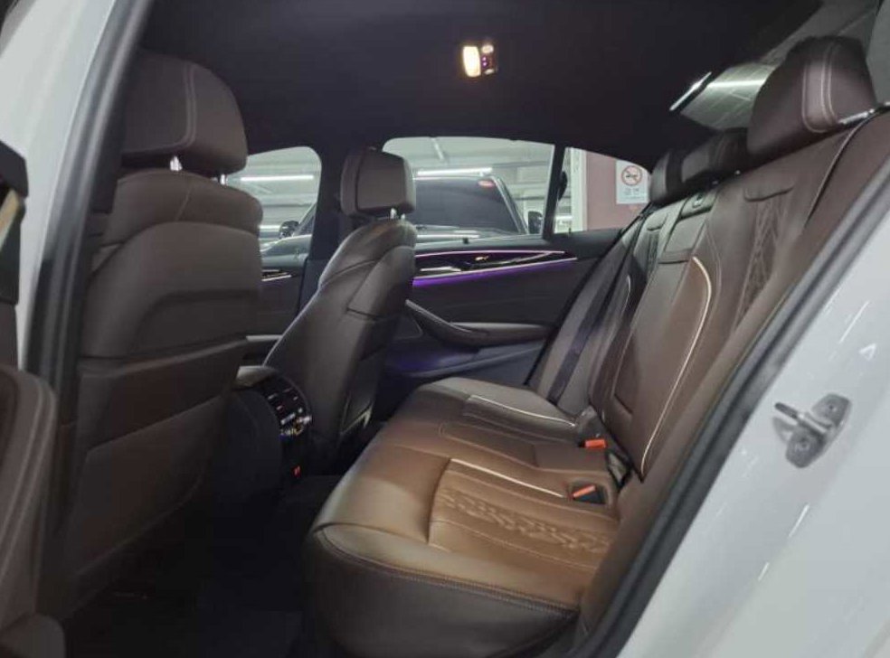 BMW 5시리즈 530i M 스포츠 사진 10
