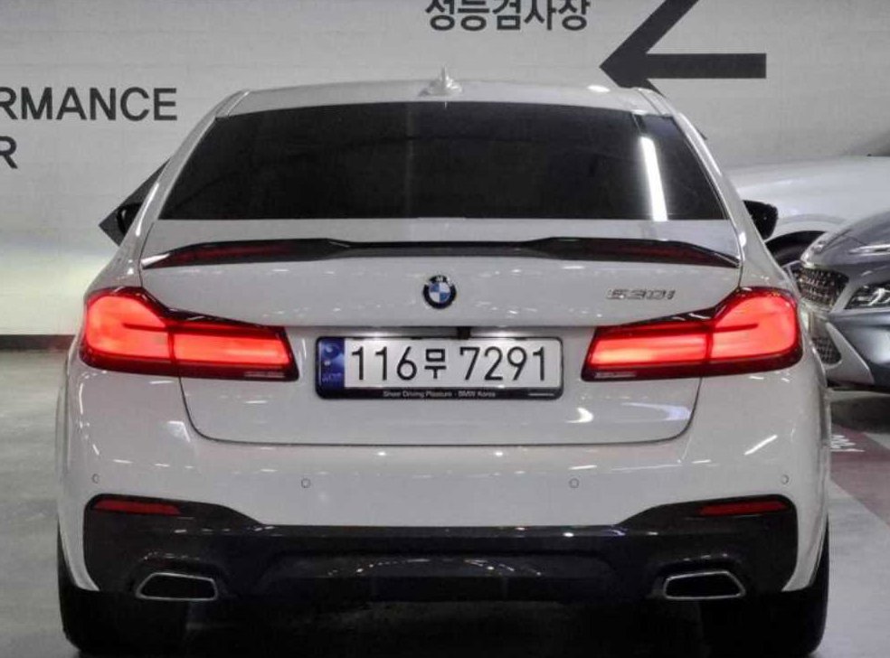 BMW 5시리즈 530i M 스포츠 사진 3