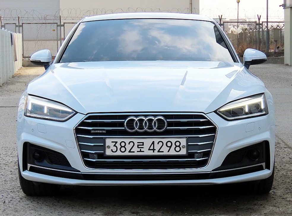 아우디 A5 45 TFSI 콰트로 프리미엄 스포트백