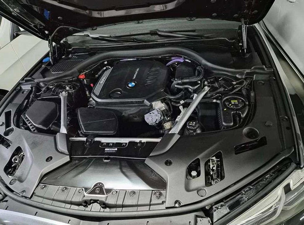 BMW 5시리즈 523d M 스포츠 사진 19
