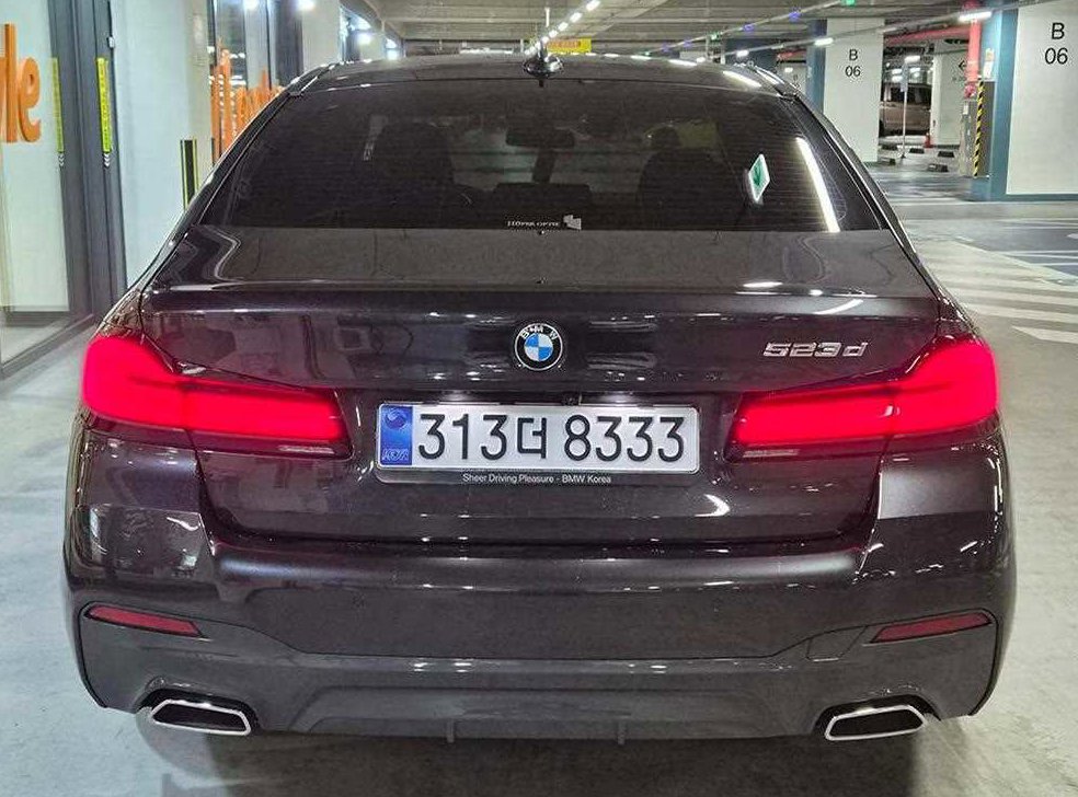 BMW 5시리즈 523d M 스포츠 사진 5