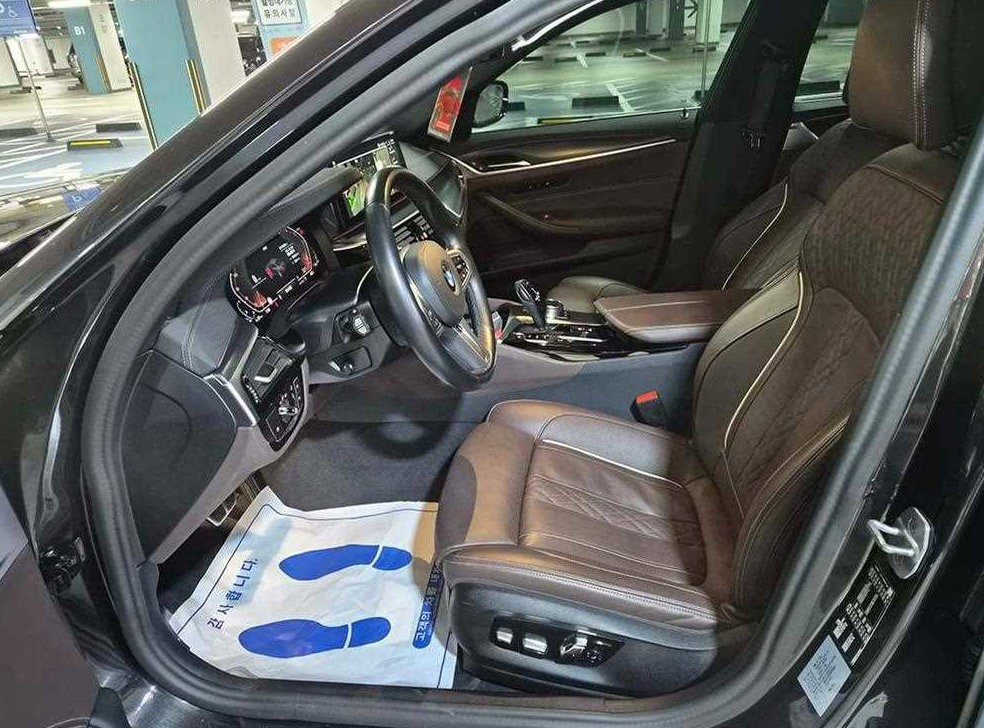 BMW 5시리즈 523d M 스포츠 사진 6