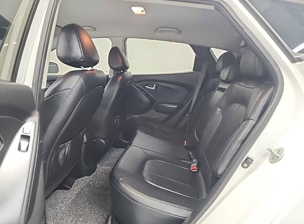 현대 투싼 2WD VGT LX20 사진 12