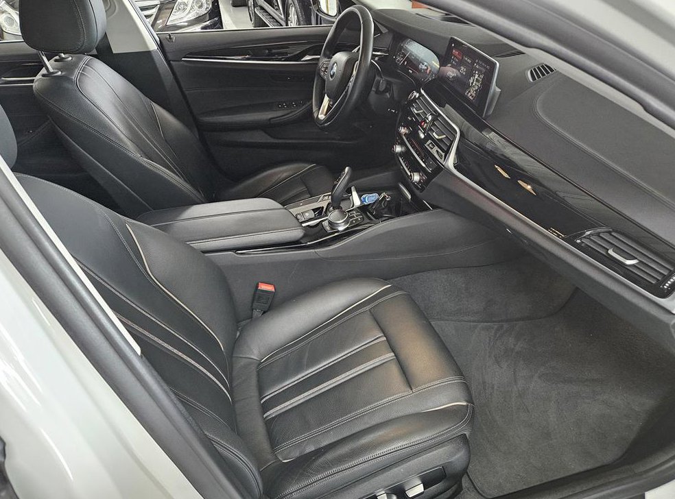 BMW 5시리즈 520i 럭셔리 사진 14
