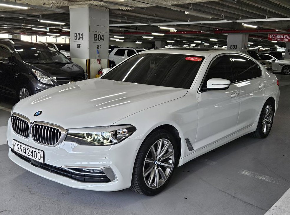 BMW 5시리즈 520i 럭셔리 사진 5