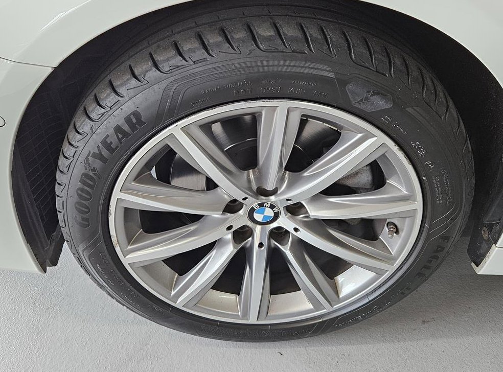 BMW 5시리즈 520i 럭셔리 사진 7