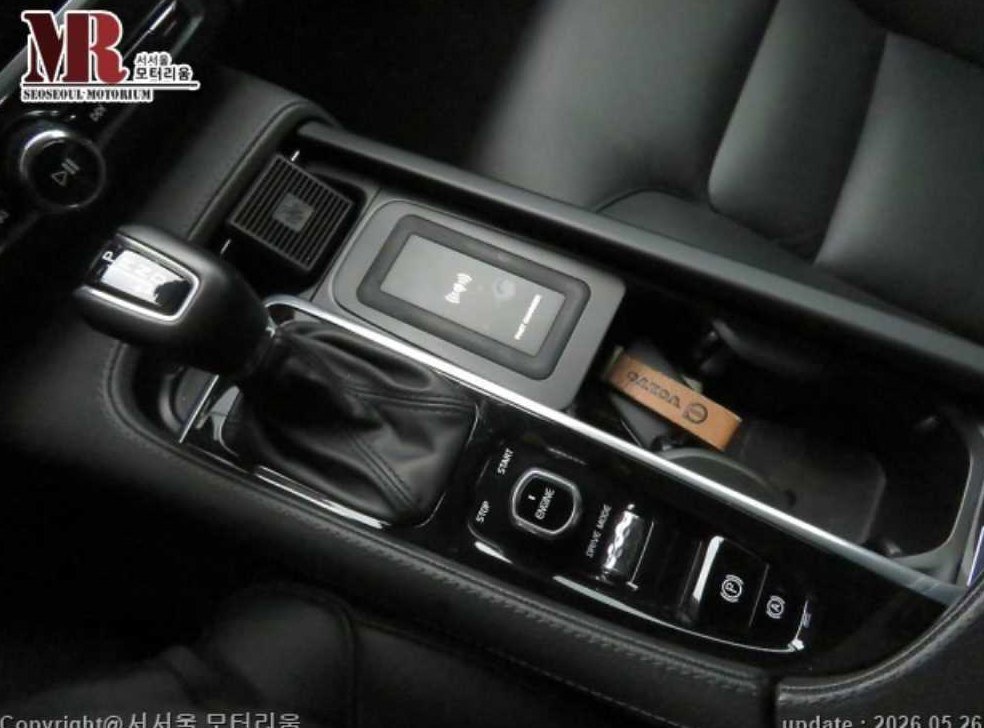 볼보 S90 D5 AWD 모멘텀 사진 11