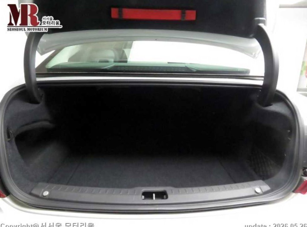 볼보 S90 D5 AWD 모멘텀 사진 17