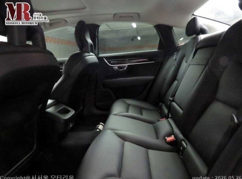 볼보 S90 D5 AWD 모멘텀 사진 6