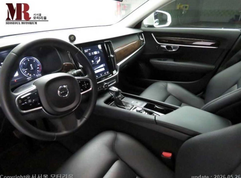 볼보 S90 D5 AWD 모멘텀 사진 7