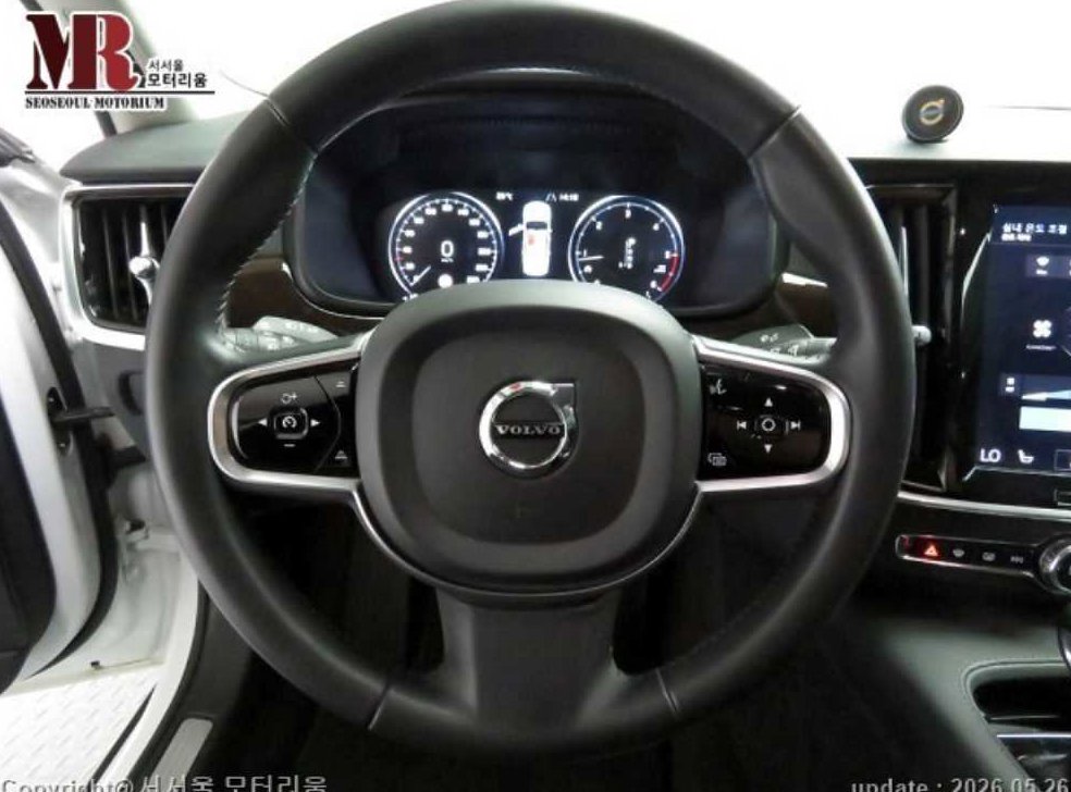볼보 S90 D5 AWD 모멘텀 사진 8