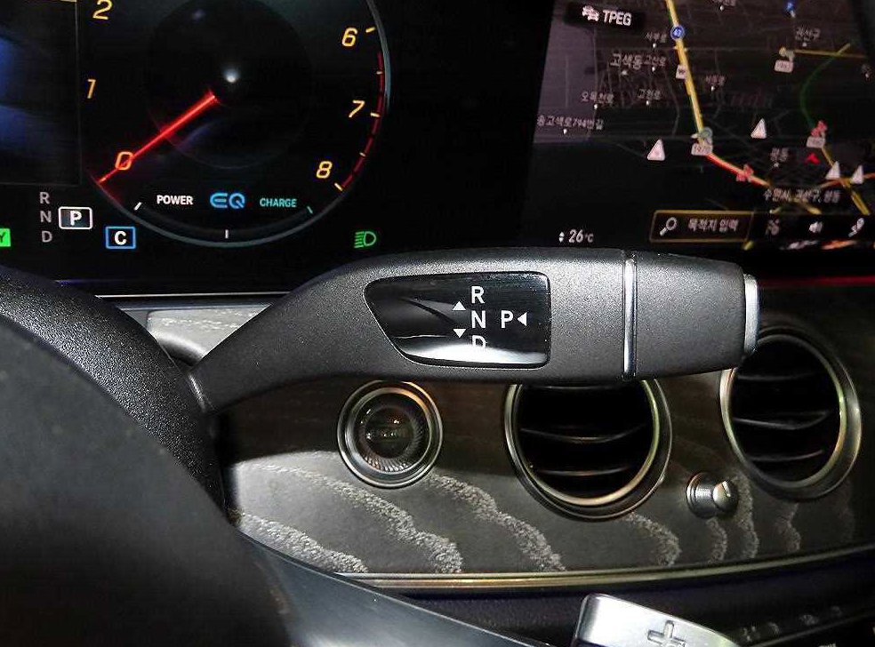 벤츠 E 클래스 E350 4MATIC AMG LINE 사진 12