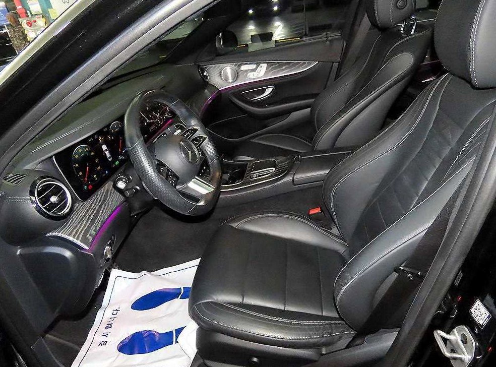 벤츠 E 클래스 E350 4MATIC AMG LINE 사진 6
