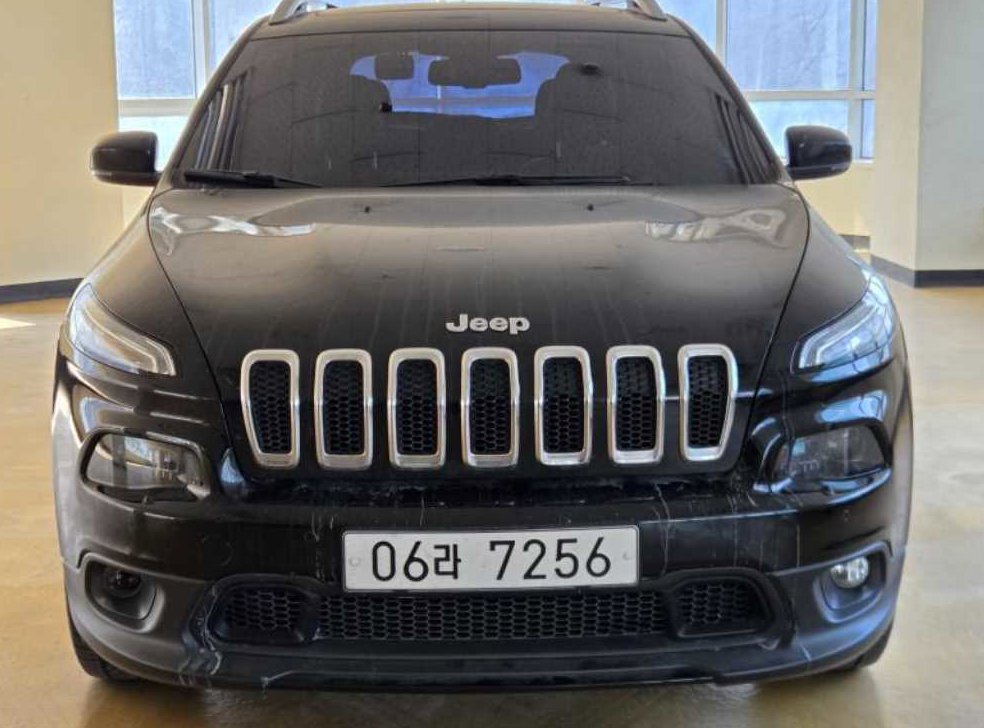 지프 체로키 2.4 론지튜드 AWD