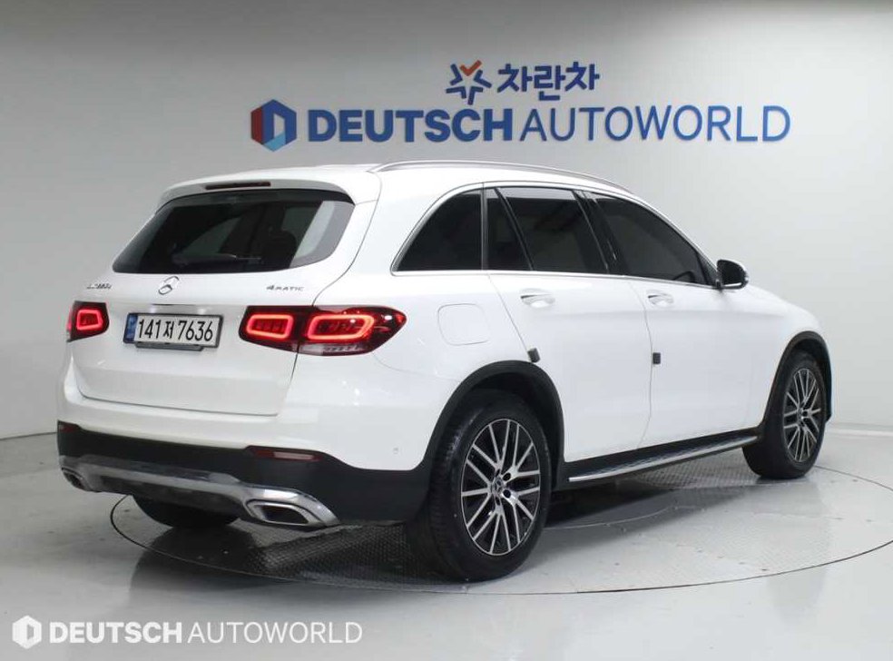 벤츠 GLC 클래스 GLC 220 d 4MATIC 사진 2
