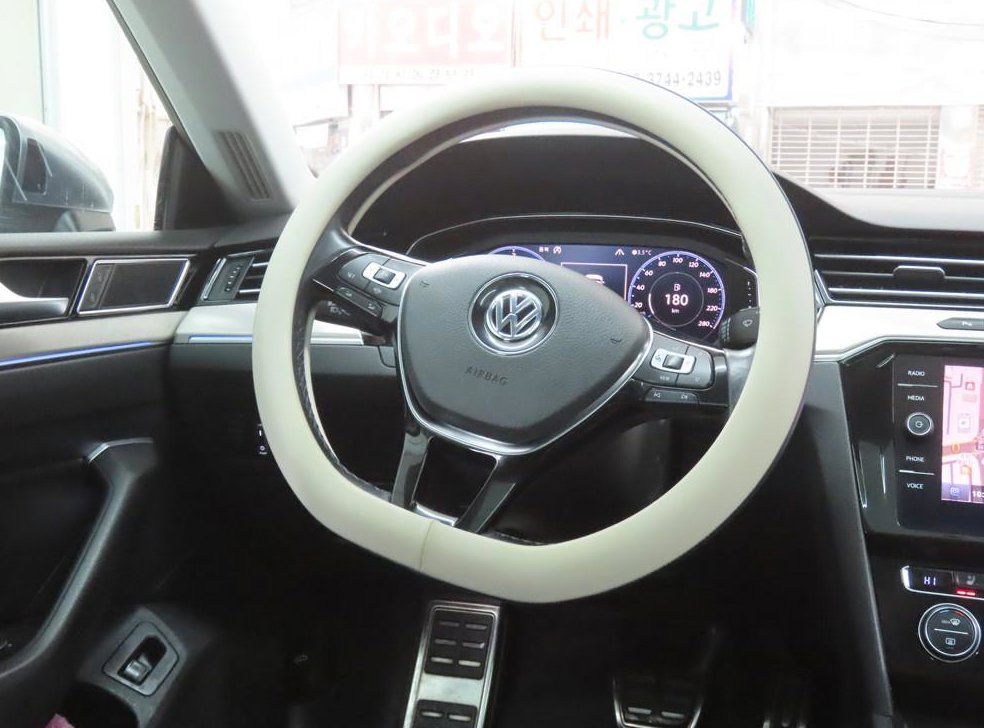 폭스바겐 아테온 2.0 TDI 엘레강스 프리미엄 사진 18