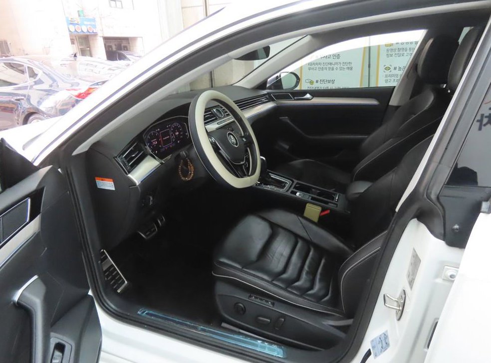 폭스바겐 아테온 2.0 TDI 엘레강스 프리미엄 사진 5