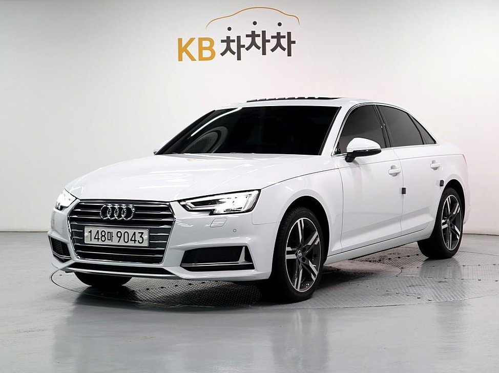 아우디 A4 40 TFSI 프리미엄