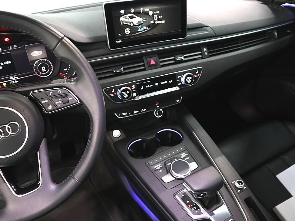 아우디 A4 40 TFSI 프리미엄 사진 11