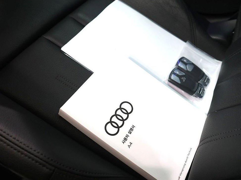 아우디 A4 40 TFSI 프리미엄 사진 19