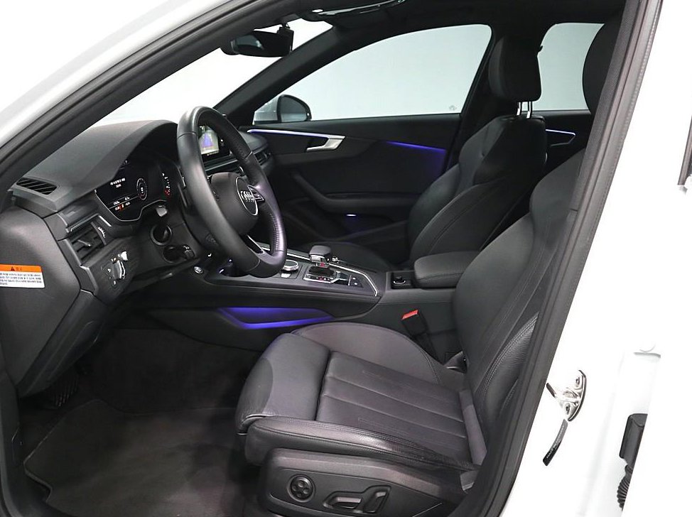 아우디 A4 40 TFSI 프리미엄 사진 9