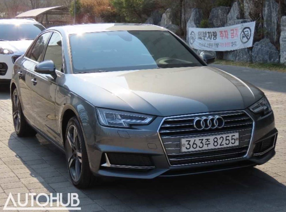 아우디 A4 40 TFSI 사진 2