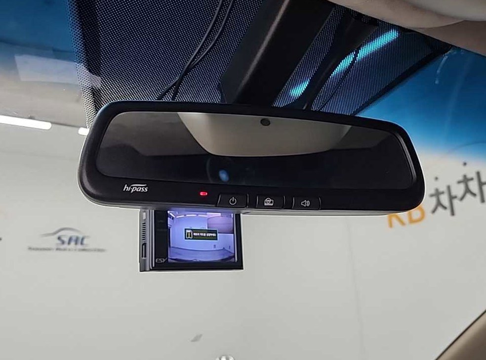 KG모빌리티(쌍용)  코란도 4WD 샤토 사진 17