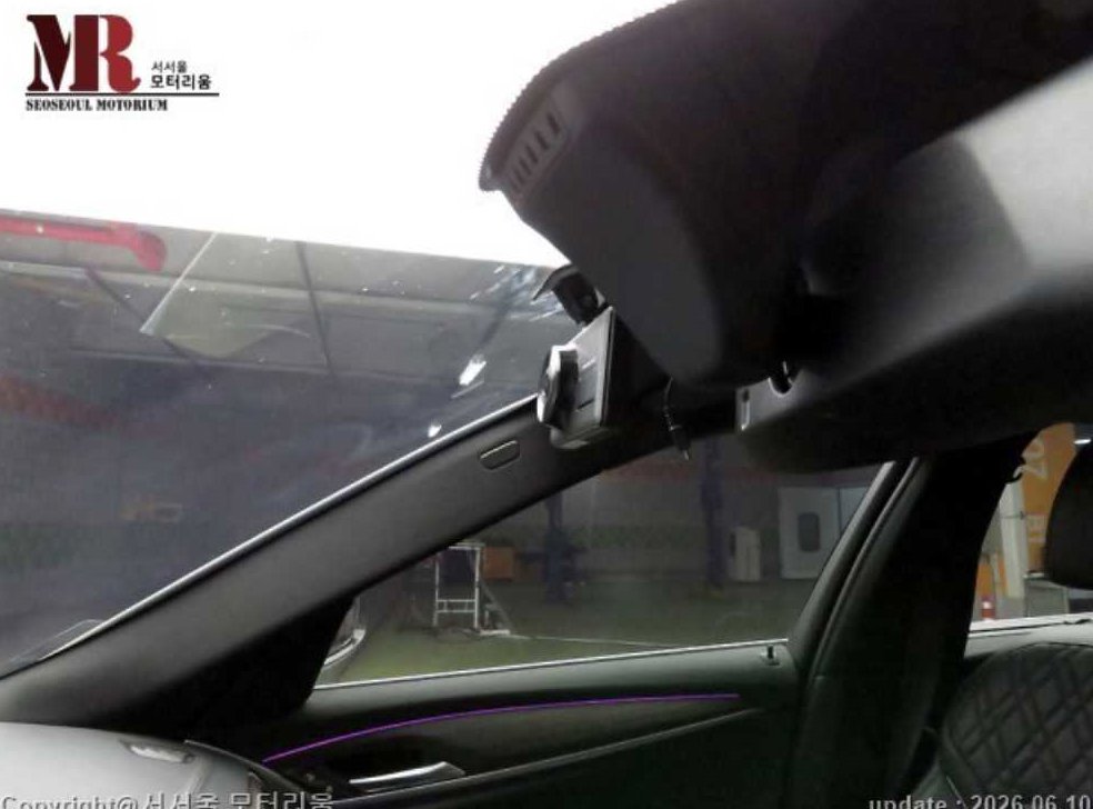 BMW 5시리즈 520d xDrive M 스포츠 플러스 사진 12