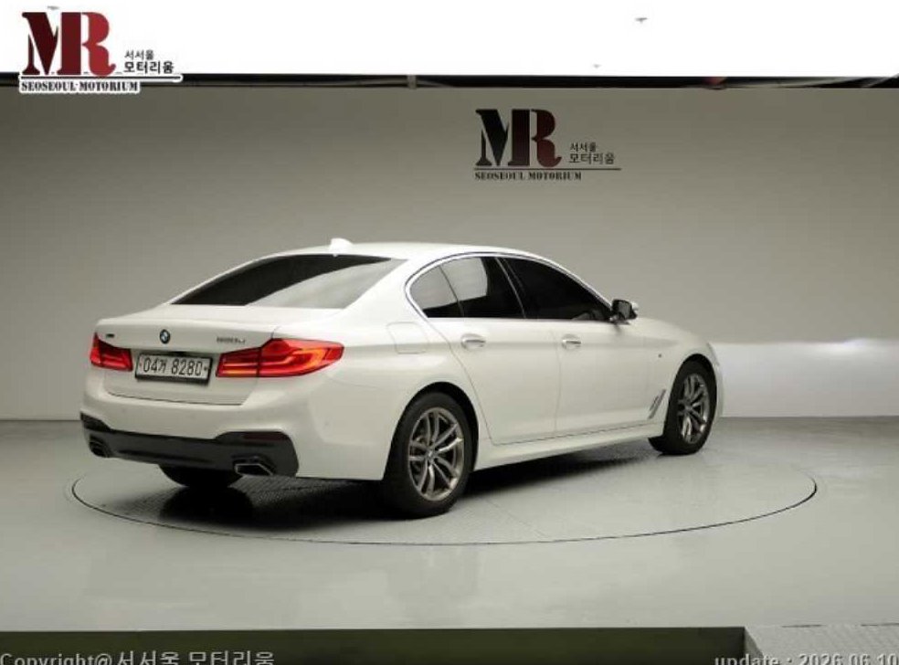 BMW 5시리즈 520d xDrive M 스포츠 플러스 사진 3